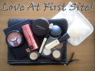 What’s in my small cosmetic bag?